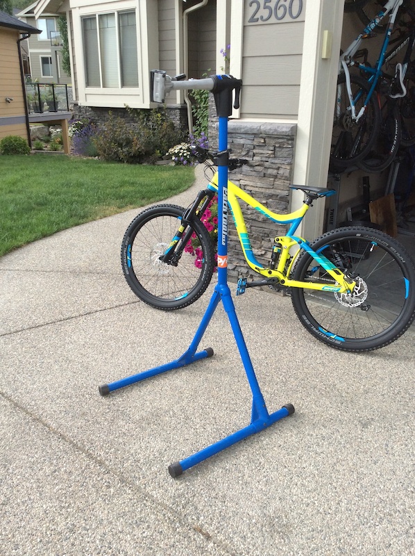 2015 Parktoola pc-4 bike stand