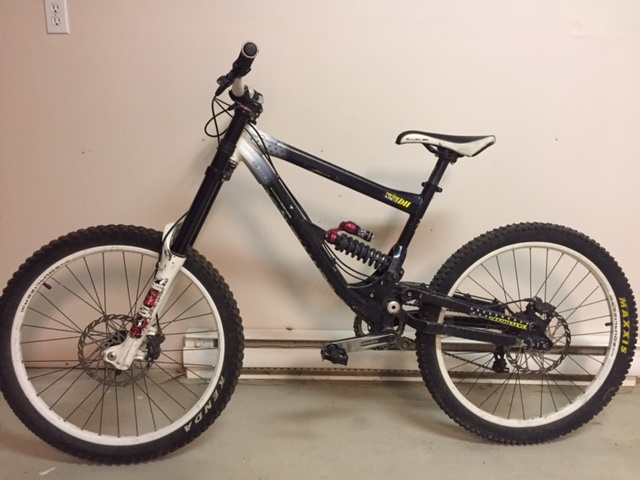 2009 Commencal Downhill Supreme Racing