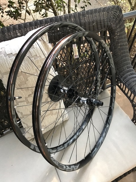 2017 RACE FACE ARC 27 WITH DT 350 HUBS-BRAND NEW!!