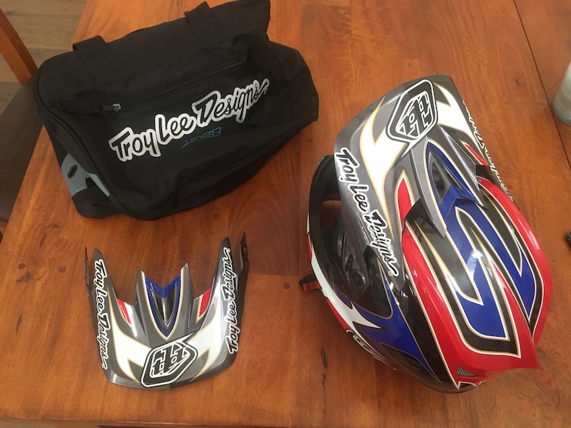 Troy Lee D3 with bag