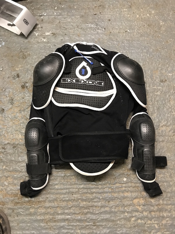 661 body armour For Sale