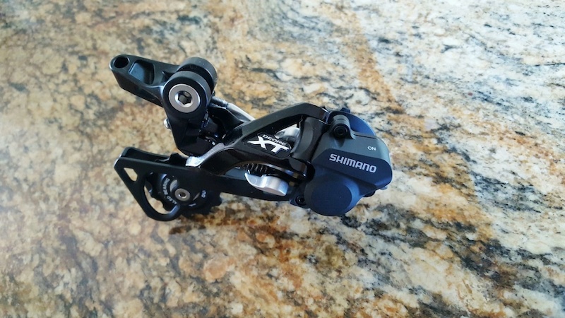 2016 New! Shimano XT Shadow RD-M786 - M Cage
