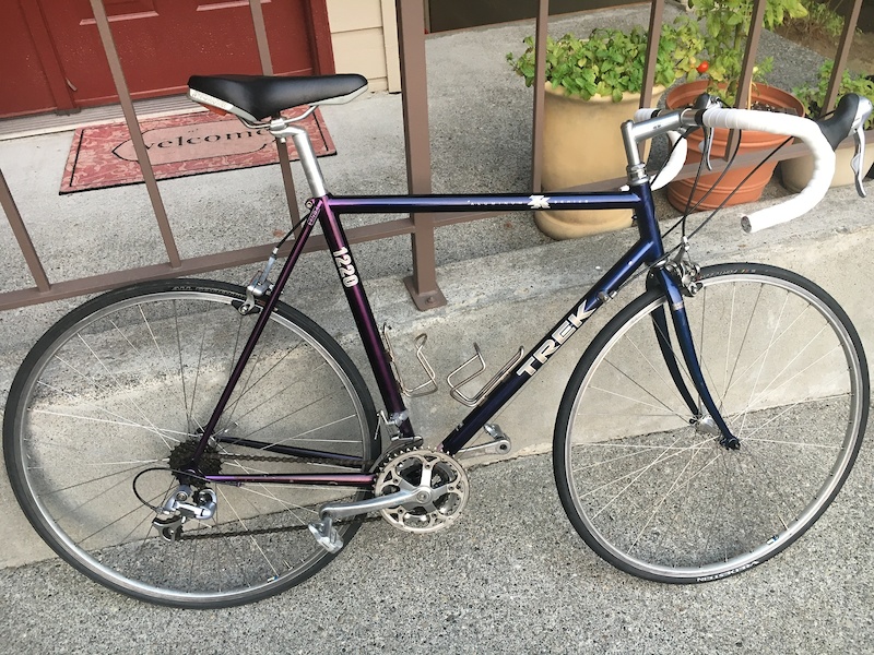 Vintage 1996 Trek 1220 road bike. 57cm Aluminum. For Sale