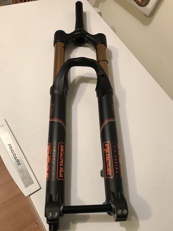 2017 Fox 36 RC2 160mm with Push tune (non boost) For Sale