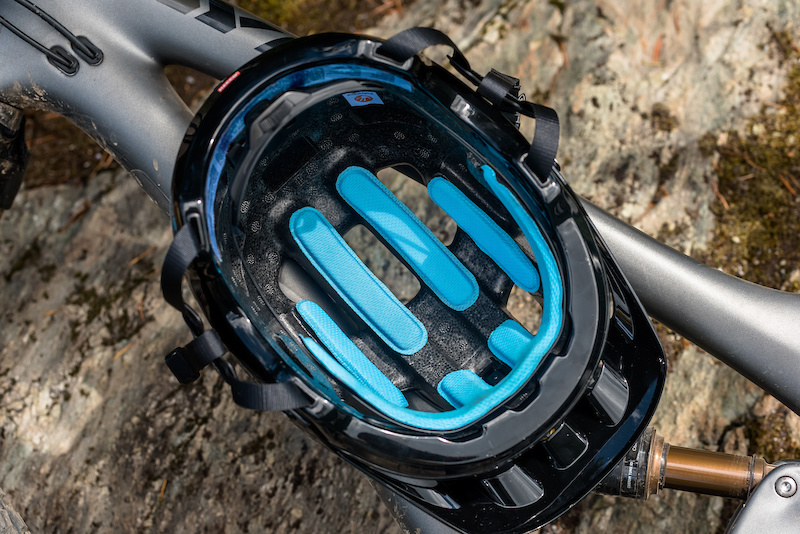 Lækker labyrint aluminium POC Brings SPIN Helmet Technology to Mountain Biking - Pinkbike
