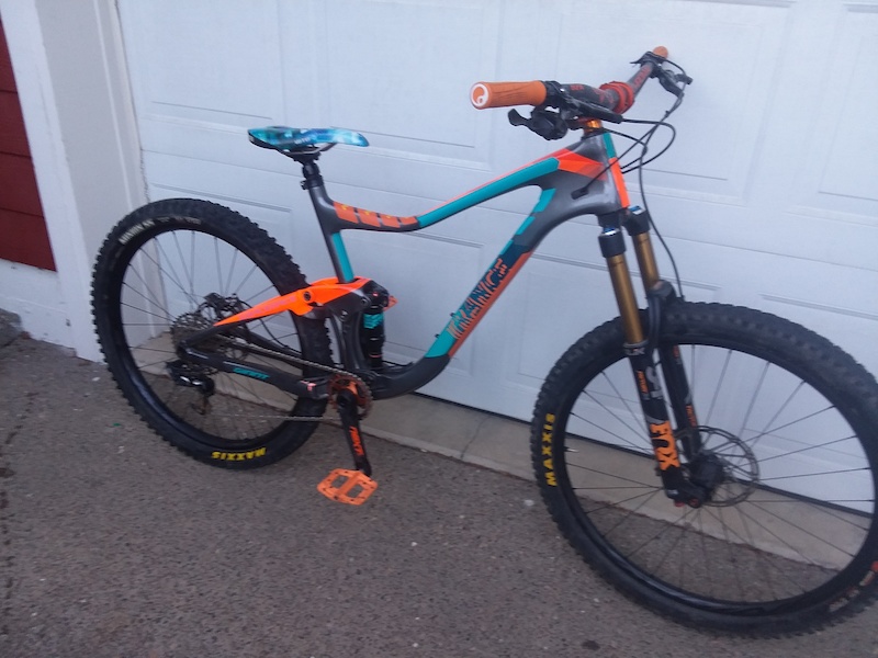 2017 Giant Trance Advanced (Carbon) 28lbs! upgrades!