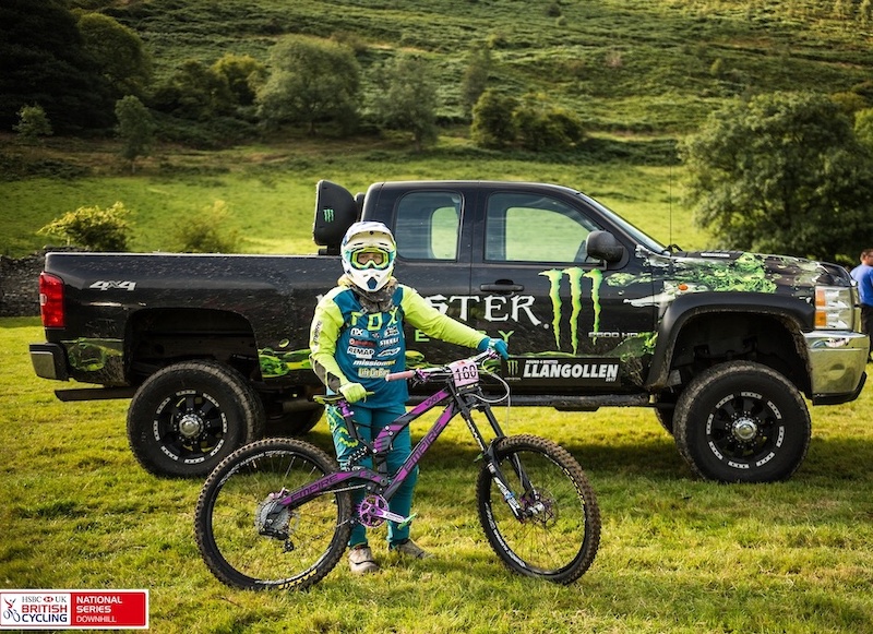 Stoked to come 2nd place last weekend at BDS Llangollen! Track was so sweet, the Empire cycles VX8 was on another level of awesome and I couldn't be more stoked with how I rode! Definitely getting more confident each time I ride this bike. No matter how hard the hit, it just sucks it up! BIG WELL DONE to all the other girls, keeping it pinned! A MASSIVE THANKS to all my friends, family and sponsors for all the help!! I say bring on the next one #steeleindustries #remapclothing #mybikebits #nataliebolton11 #nx2mtb #symphonyofhubs #lifeonbars #empirecycles