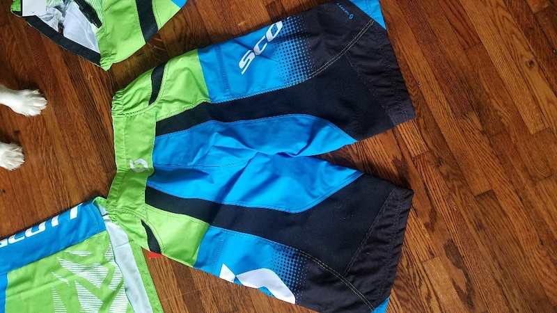 0 Brand New with Tags SCOTT Shorts / Jersey