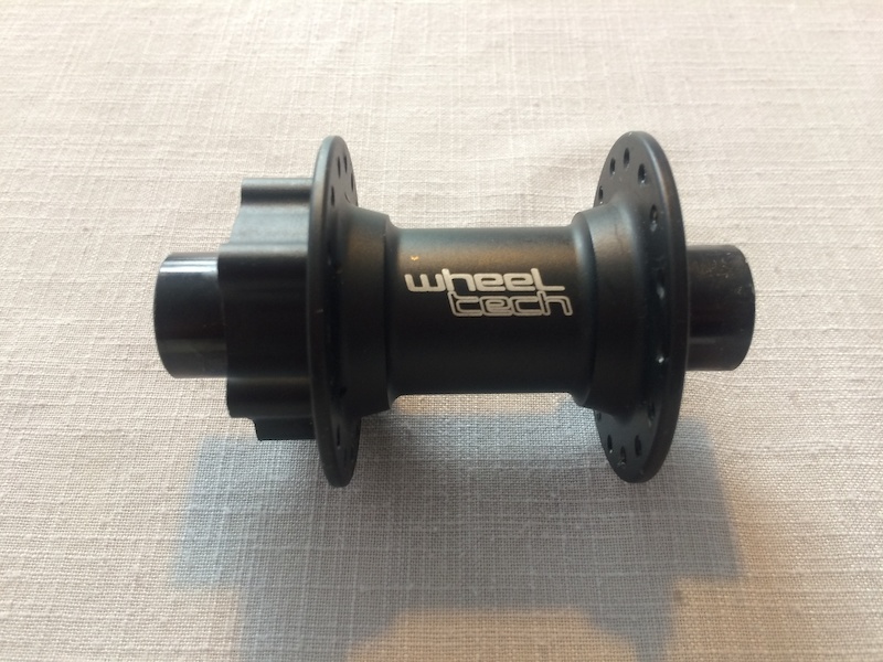 2012 Wheeltech AM Sealed 20mm Axle 32 holes For Sale