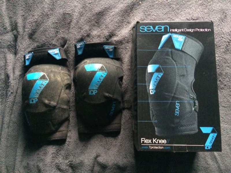 2017 7 idp flex knee pads For Sale