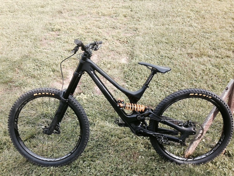 2017 Specialized Demo 8 1 Carbon