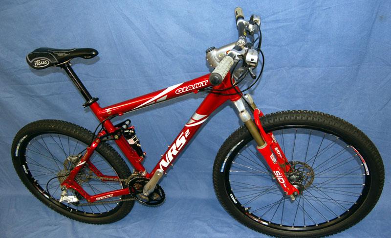 2003 GIANT NRS2 RED MEDIUM 18