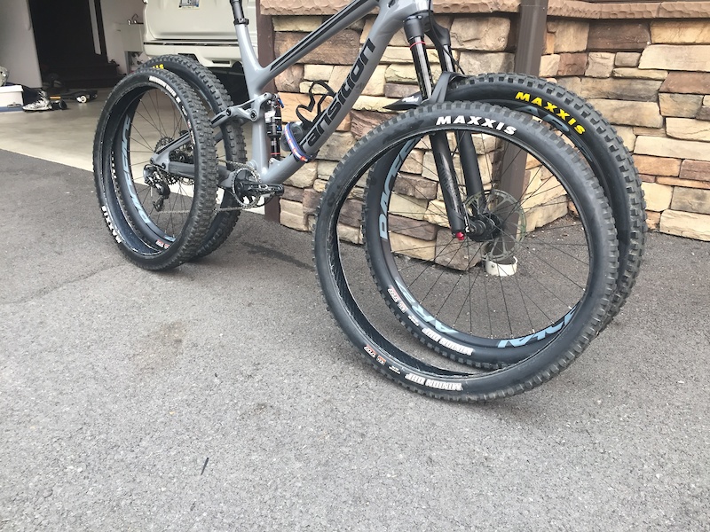 2017 Like New Maxxis Minion Set