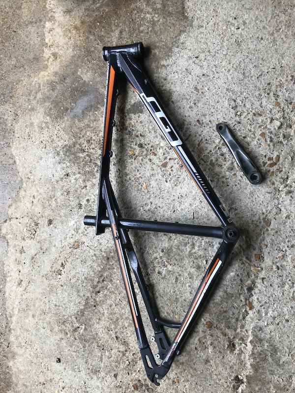 gt aggressor xs frame size