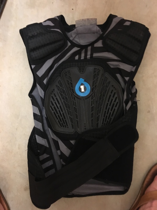 661 Chest and Spine Protector L/XL For Sale