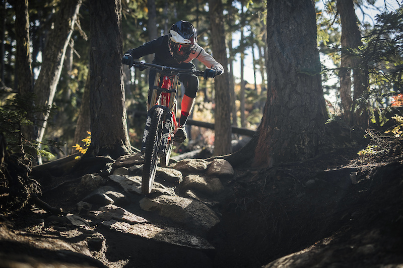 Trek Session 9.9 DH 27.5 - Review 