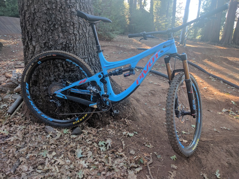 2016 pivot switchblade