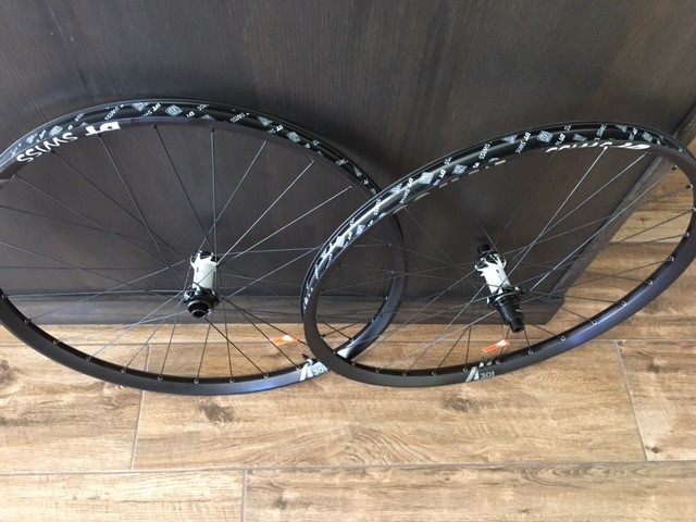 dt m1700 wheelset