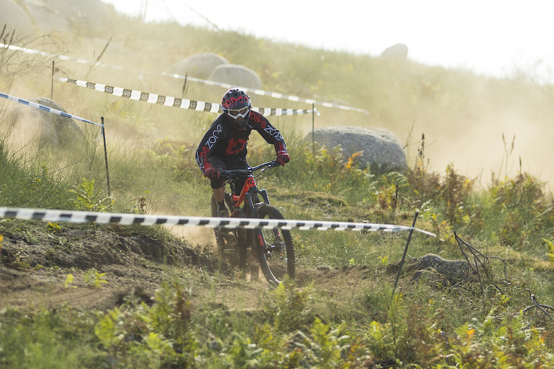 Photo report from second edition of Enduro Challenge Ponte de Lima. Photos from Antonio Abreu MADproductions.