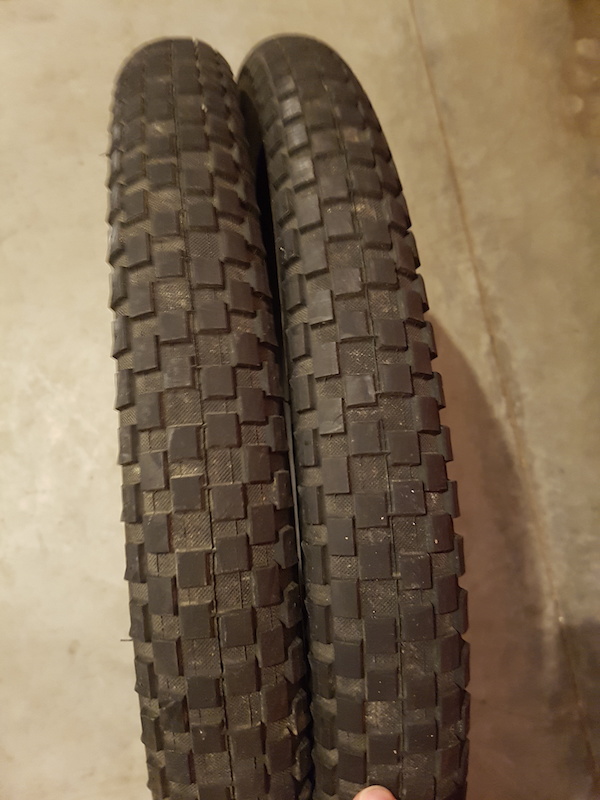 maxxis holy roller clincher