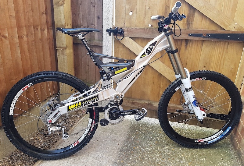 gt bike dh