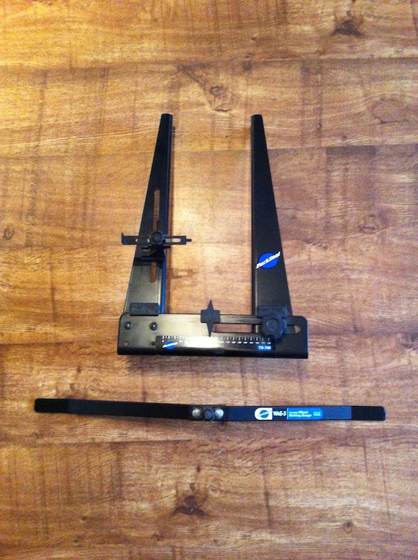 Park tool Ts7M wheel truing stand & dishing gauge For Sale