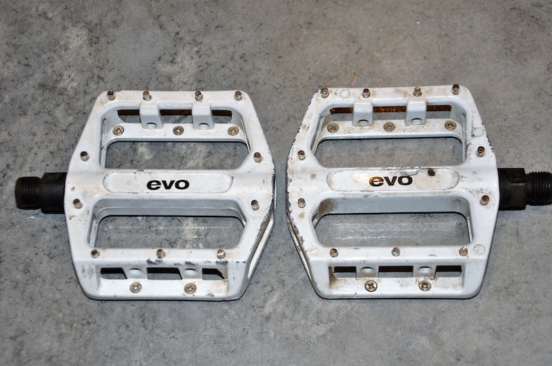 0 EVO flat pedals DH MTB White