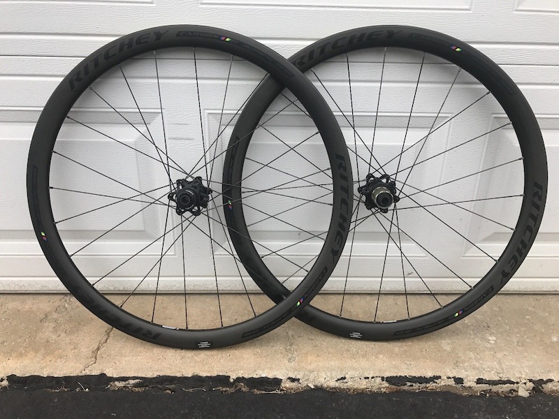 ritchey wcs apex 38mm carbon clincher disc wheelset