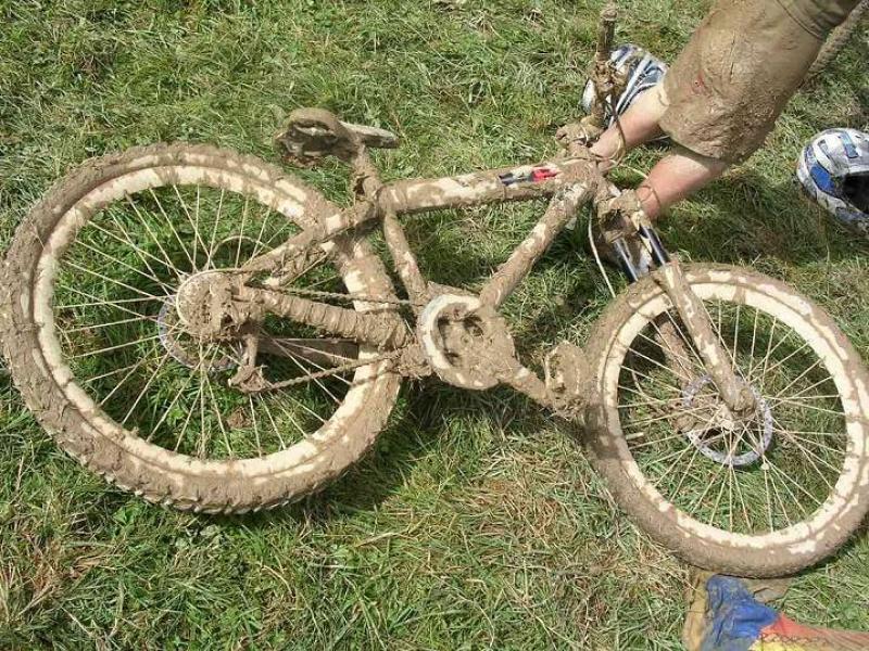 muddy bikes