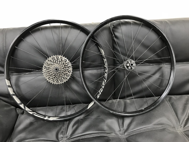 2016 650b 142mm Specialized Roval/Roval Traverse Wheelset