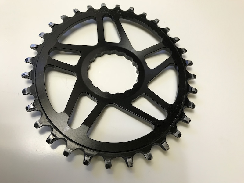 2017 Wolf Tooth 32T Elliptical Ring for RaceFace Cinch