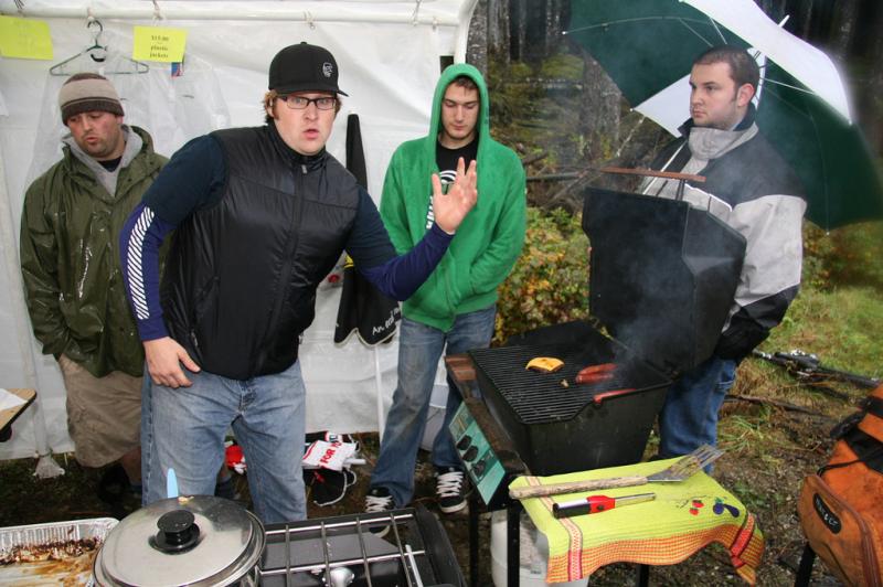 Ya I served up mad skills on the BBQ during the race.  Most racers seemed to want the heat from the BBQ more than my Burgers. Photo by James Healey