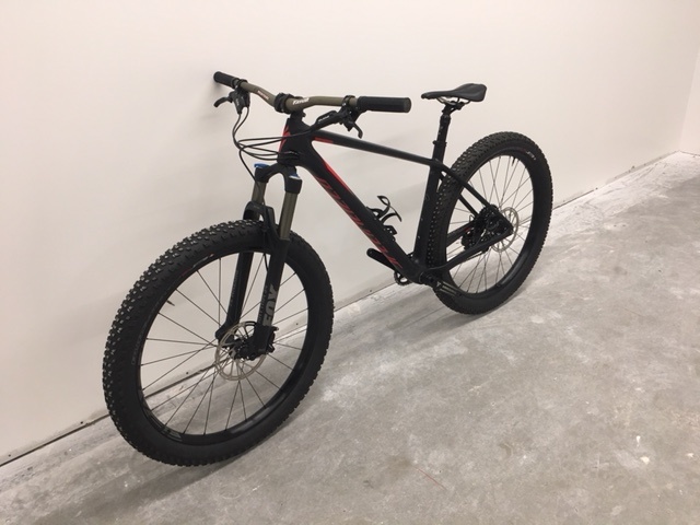 2017 Large Specialized Fuse carbon, Traverse 27.5