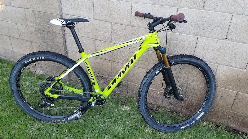 2017 Pivot LES 27.5 For Sale