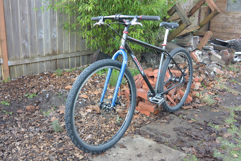 2011 salsa el mariachi