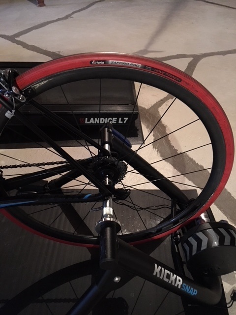 700x23c trainer tire