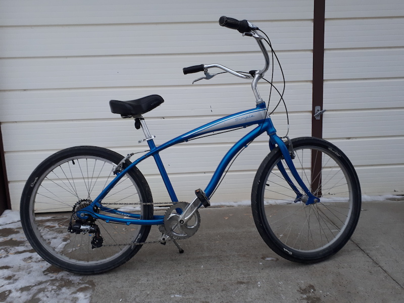 2016 Giant simple 7 speed cruiser bike For Sale