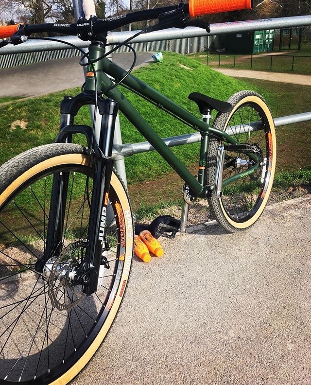 saracen dirt jumper