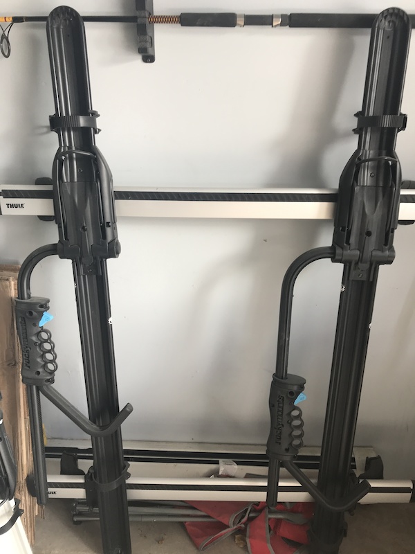 2017 THULE RAILS WITH ROCKY MOUNT BIKE RACK For Sale