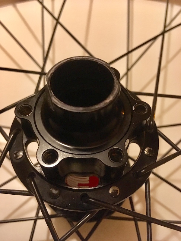 2016 Carbon Enduro wheelset