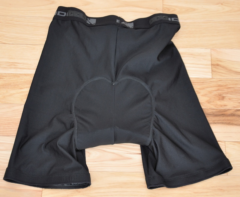 2017 Endura shorts with chamois Men Size Large