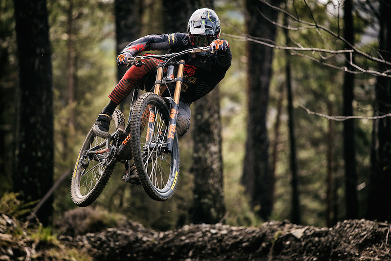 Videos: Commencal Looks Back at their 