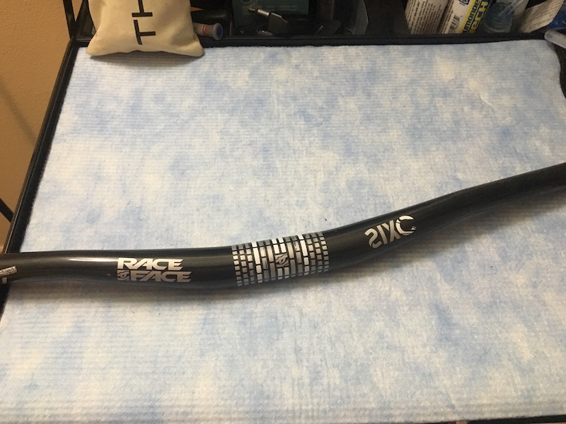 Race Face Sixc DH Carbon Bar 775mm 31.8 For Sale