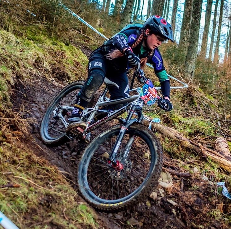 Elena Melton racing at the 2018 Tweedlove Vallelujah Enduro March 2018 - riding in Stirling University Cycling Club / Female Riders Race Team colours.