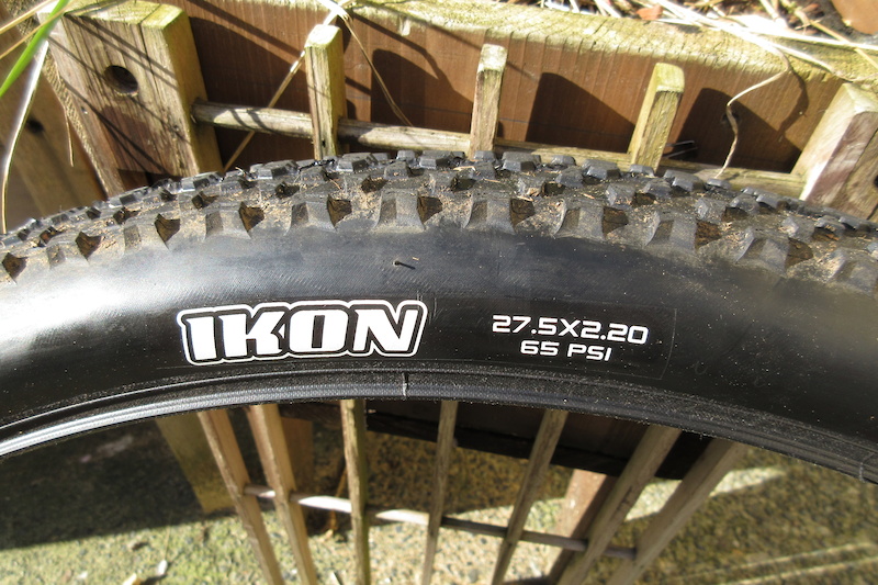 maxxis ikon 27.5 x 2.20 65 psi