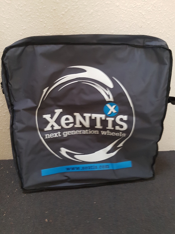 2016 XENTIS Squad 4.2 Silverline Carbon Clinchers*