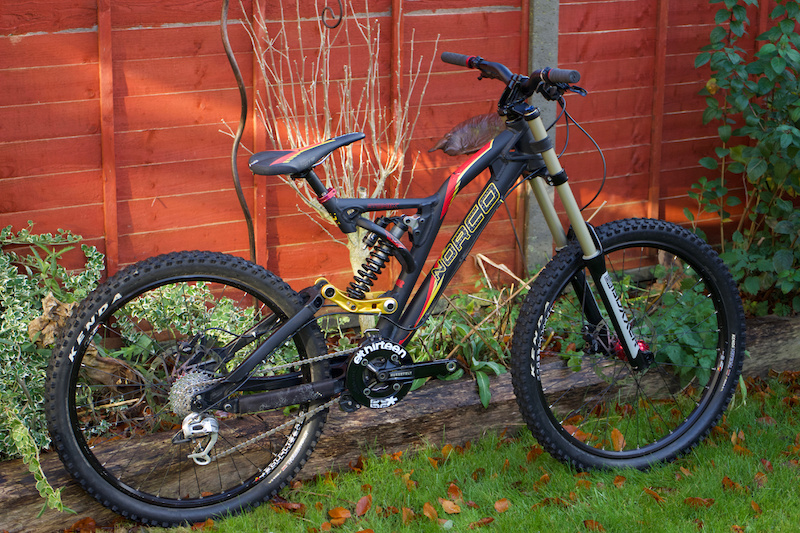 atomik mountain bike