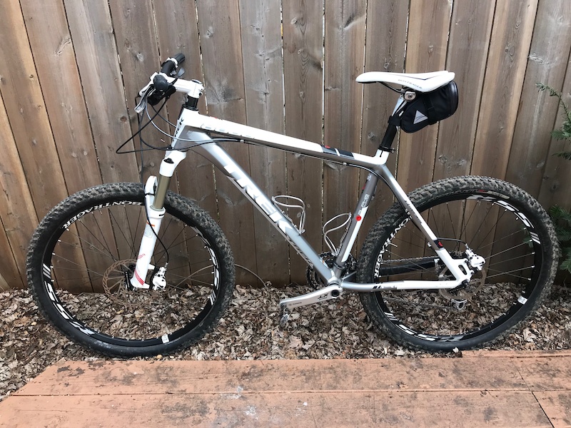 2010 trek 8000