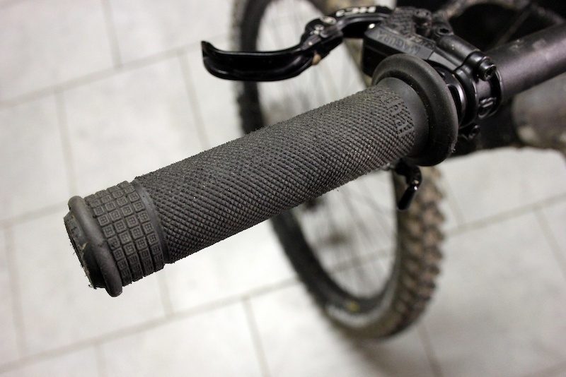 Renthal Ultra Tacky Lock-On Bicycle Grips Mountain Bike MTB BMX 
