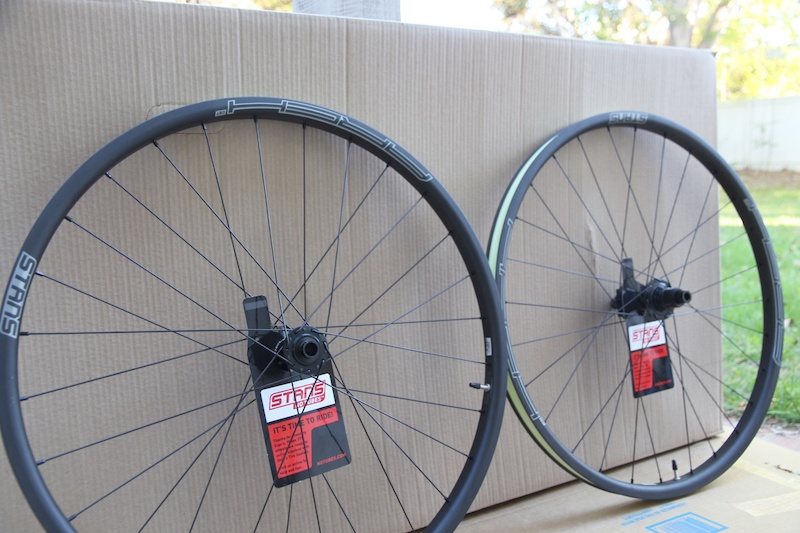 2018 *NEW* - Stans ARCH CB7 Carbon Wheelset - Front / Rear